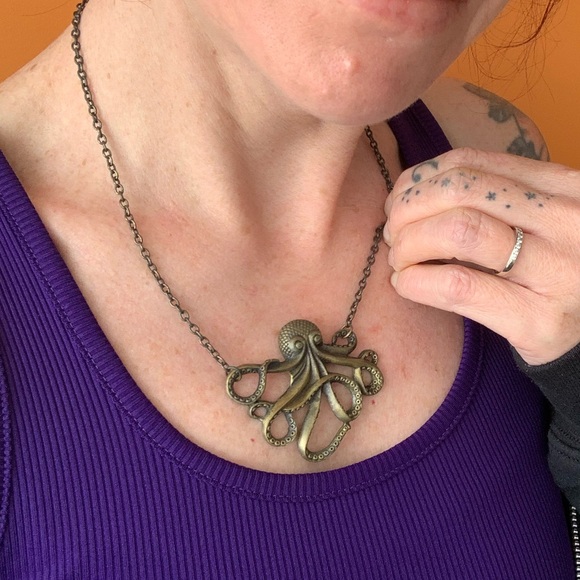 Octopus Necklace 🐙 - Picture 3 of 3